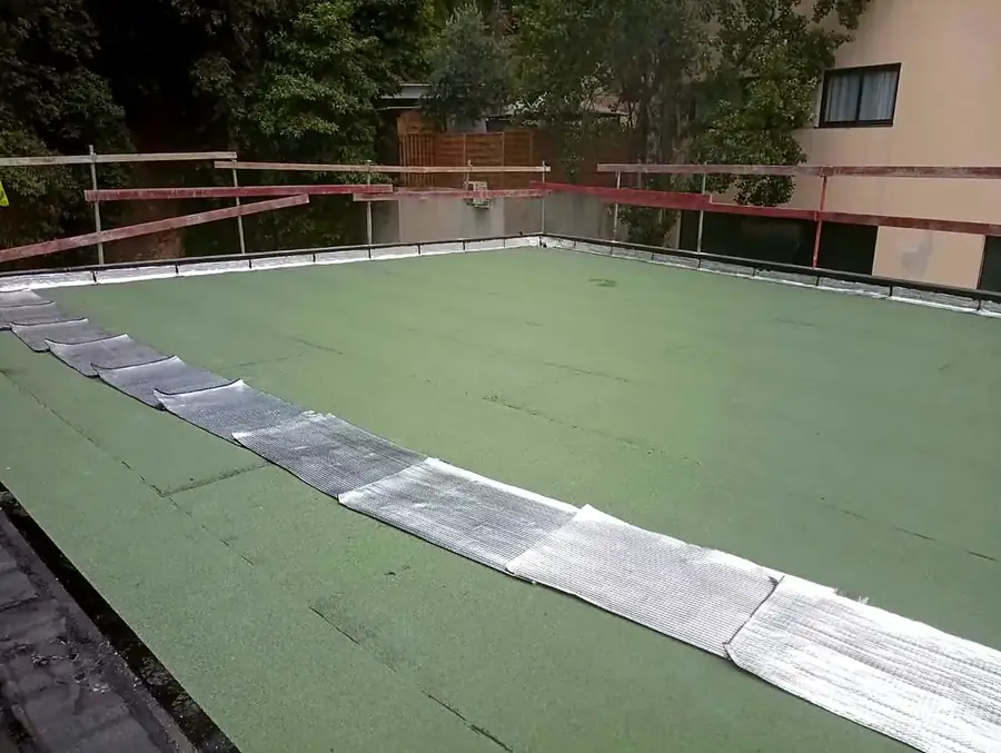 Membrane autoprotégée verte, finition ardoisée